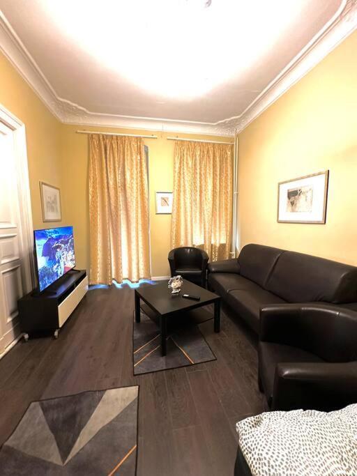 Schoenes Grosses Apartment Im Zentrum Berlins Eksteriør billede